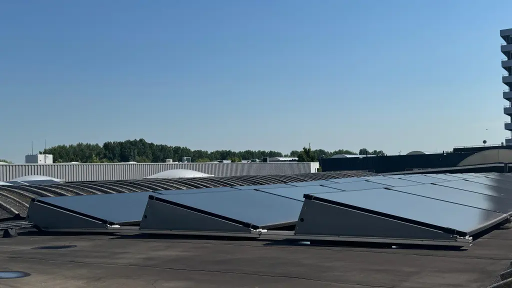 Zonnepanelen aangesloten door Bek bv